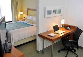 Hotel Springhill Suites Cincinnati North Forest Park