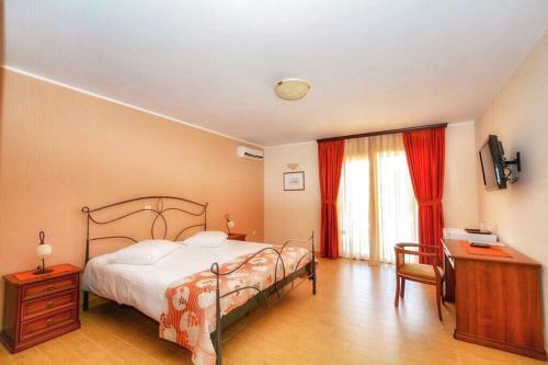 Hostal Rooms Ka?tel