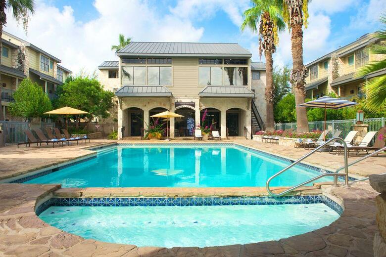 Hotel Horseshoe Bay Resort