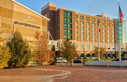 Hotel Grand Harbor Resort