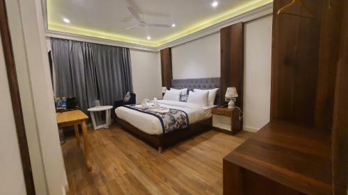 Hotel Sapling By Lujo Grand