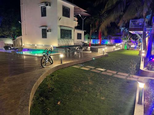 Villa Capetown Grey House Shelu Karjat