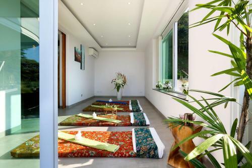 Villa Beyond-namaste 15 Bedroom Fully Staffed Seaview Villa