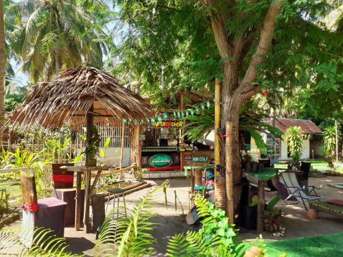 Hostal Bamboo Bungalow Baan Tai Phangan