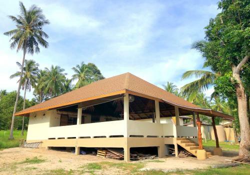 Baan Bai Mai, 2 Villas, 8 Bedrooms For 16 Guests