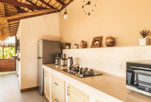 Baan Bai Mai, 2 Villas, 8 Bedrooms For 16 Guests