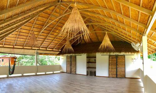 Baan Bai Mai, 2 Villas, 8 Bedrooms For 16 Guests