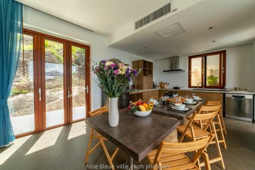 Folie Bleue Villa