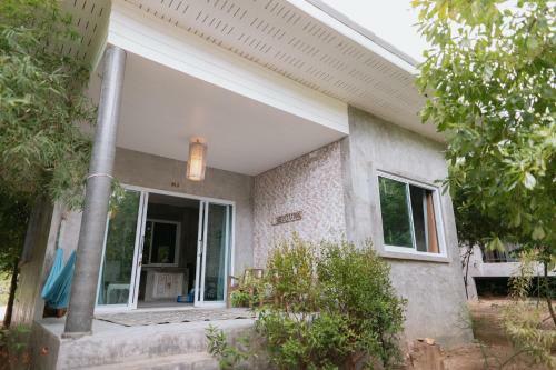 Dg House