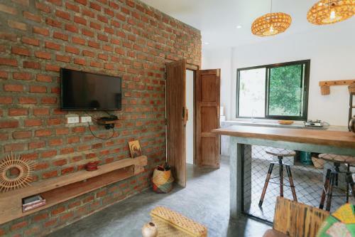 Dg House