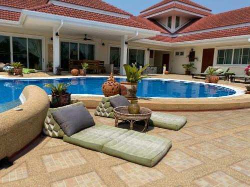 Rachawadee Villa