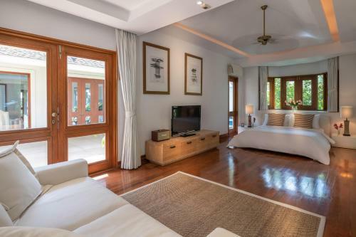 Hotel Villa Macaque And Villa Languor
