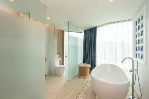 Hotel Panwaburi Beachfront Resort - Sha Extra Plus