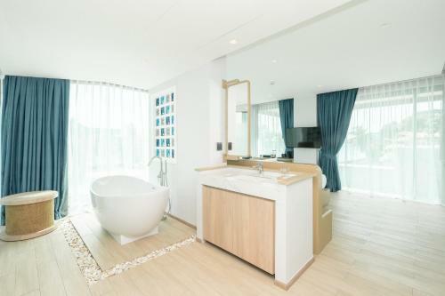 Hotel Panwaburi Beachfront Resort - Sha Extra Plus