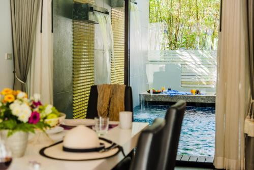 Villa Kamala Nature Th05
