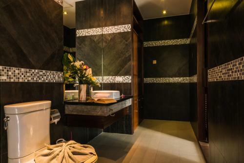 Villa Kamala Nature Th05