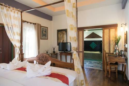 Westkey Kamala Villa