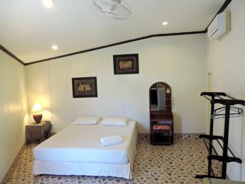 Orchid House Kamala Beach