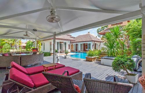 Luxury Thai Villa With Very Beautiful Private Pool