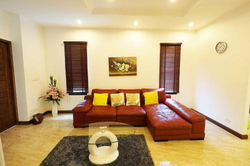 Kamala West Villas By Lofty
