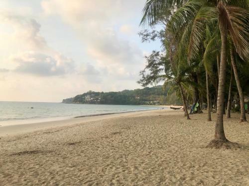 Hotel Deng's Kamala Beach Guesthouse