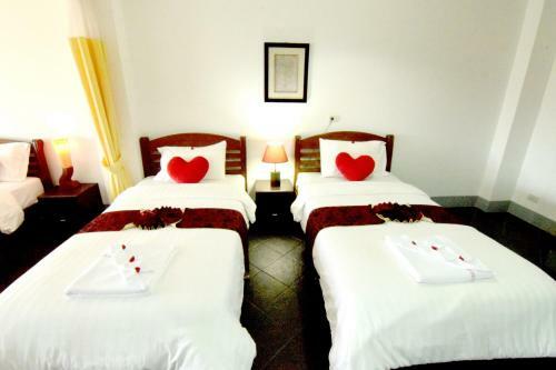 Hotel Deng's Kamala Beach Guesthouse