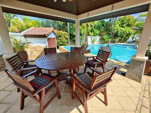 Sea Breeze Villa