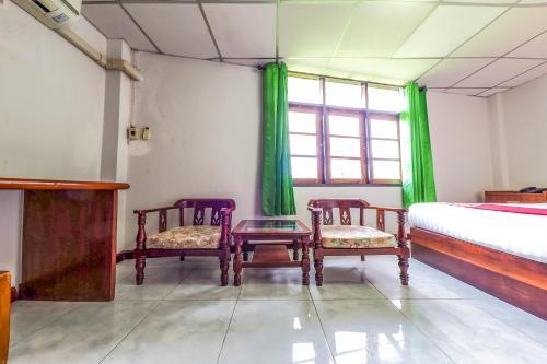 Oyo 468 Dumrong Town Hotel