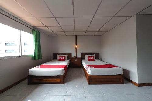Oyo 468 Dumrong Town Hotel