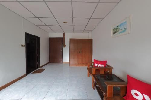 Oyo 468 Dumrong Town Hotel