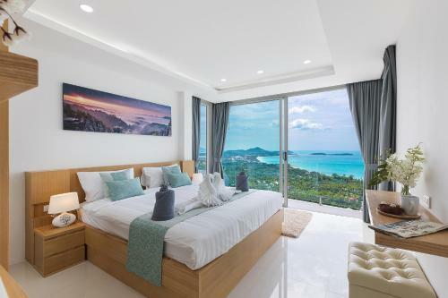 Luxury Ocean View Pool Villa With 4br