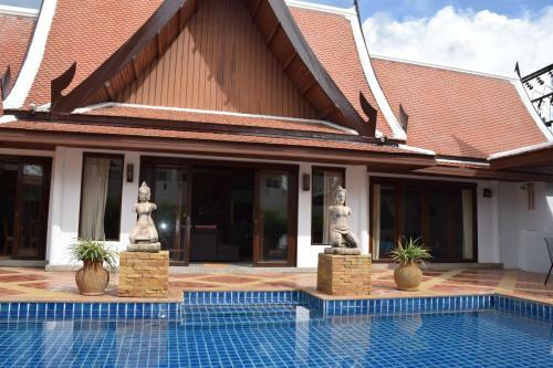 Sirinthara Villa