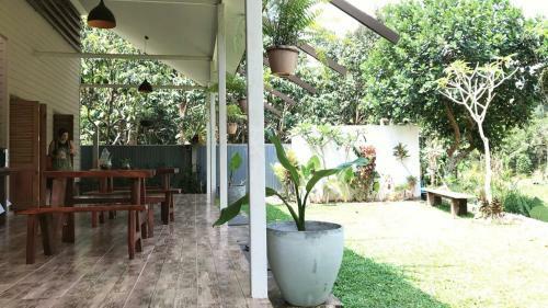 Baan Hinlad Home And Hostel