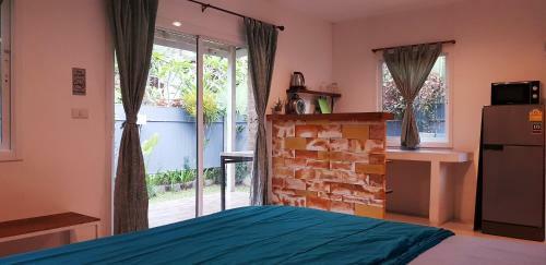 Baan Hinlad Home And Hostel