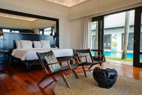 4 Bedroom Beachfront Villa Champion