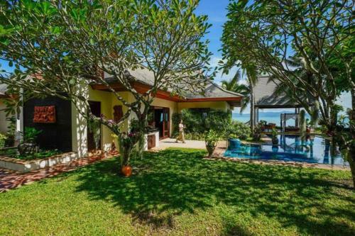 2 Bedroom Beachfront Villa Rose