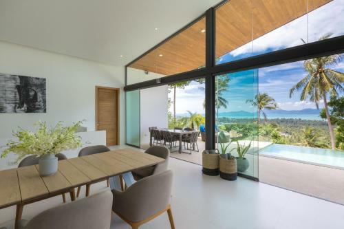 Villa Azure Waters 4bdrm Stunning View