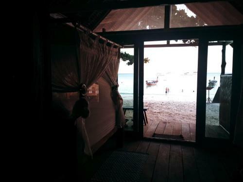 Hotel Forra Pattaya Beach Front Bungalow