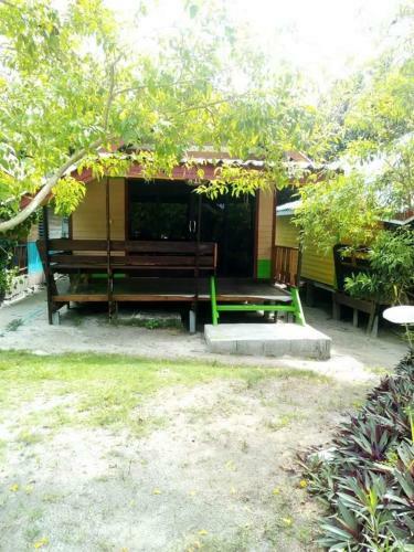 Hotel Daya Beach Resort Ko Lipe