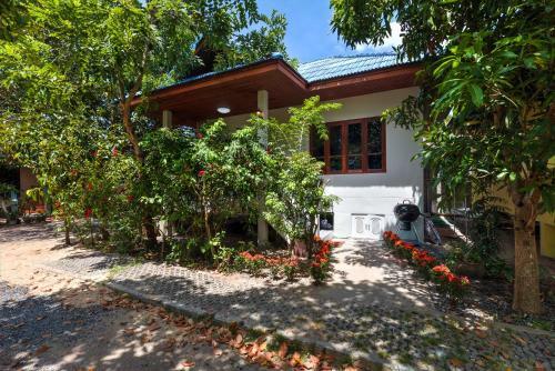 Maenam Bungalow