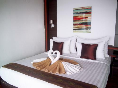 Hotel Chareena Hill Beach Resort