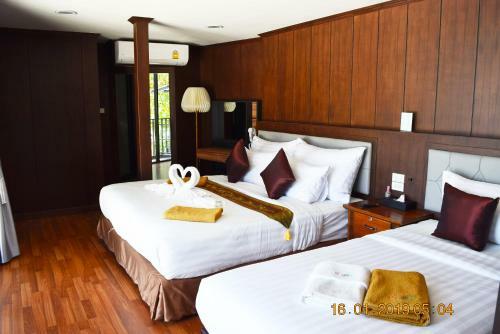 Hotel Chareena Hill Beach Resort