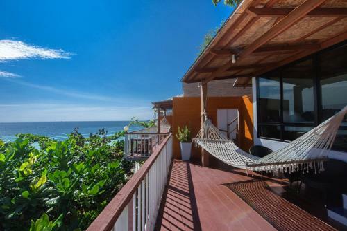 Hotel Chareena Hill Beach Resort