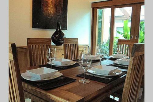 3 Bedroom Villa - Just 3 Minutes Walk To The Beach