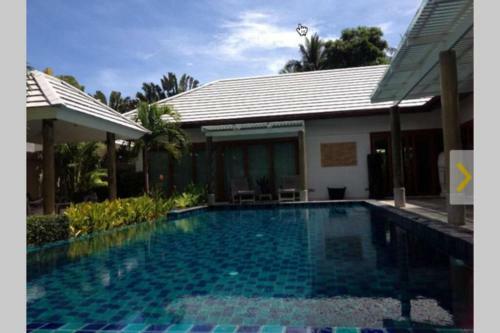 3 Bedroom Villa - Just 3 Minutes Walk To The Beach