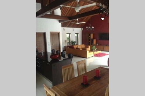 3 Bedroom Villa - Just 3 Minutes Walk To The Beach