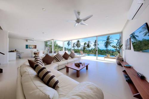 Villa Zoe - 3 Bedroom Villa