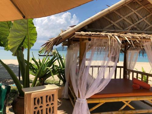 Hotel Cruiser Island Resort