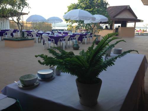 Hotel Cruiser Island Resort