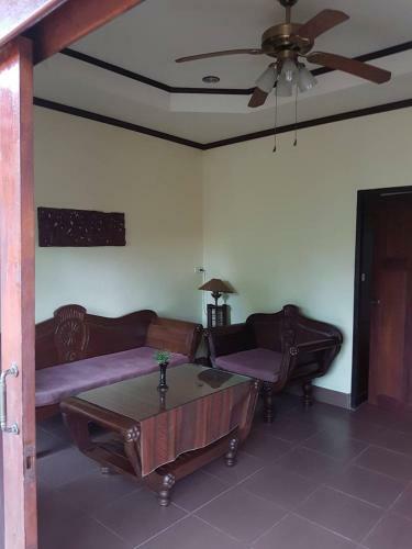 Hostal Niracha Chaweng House